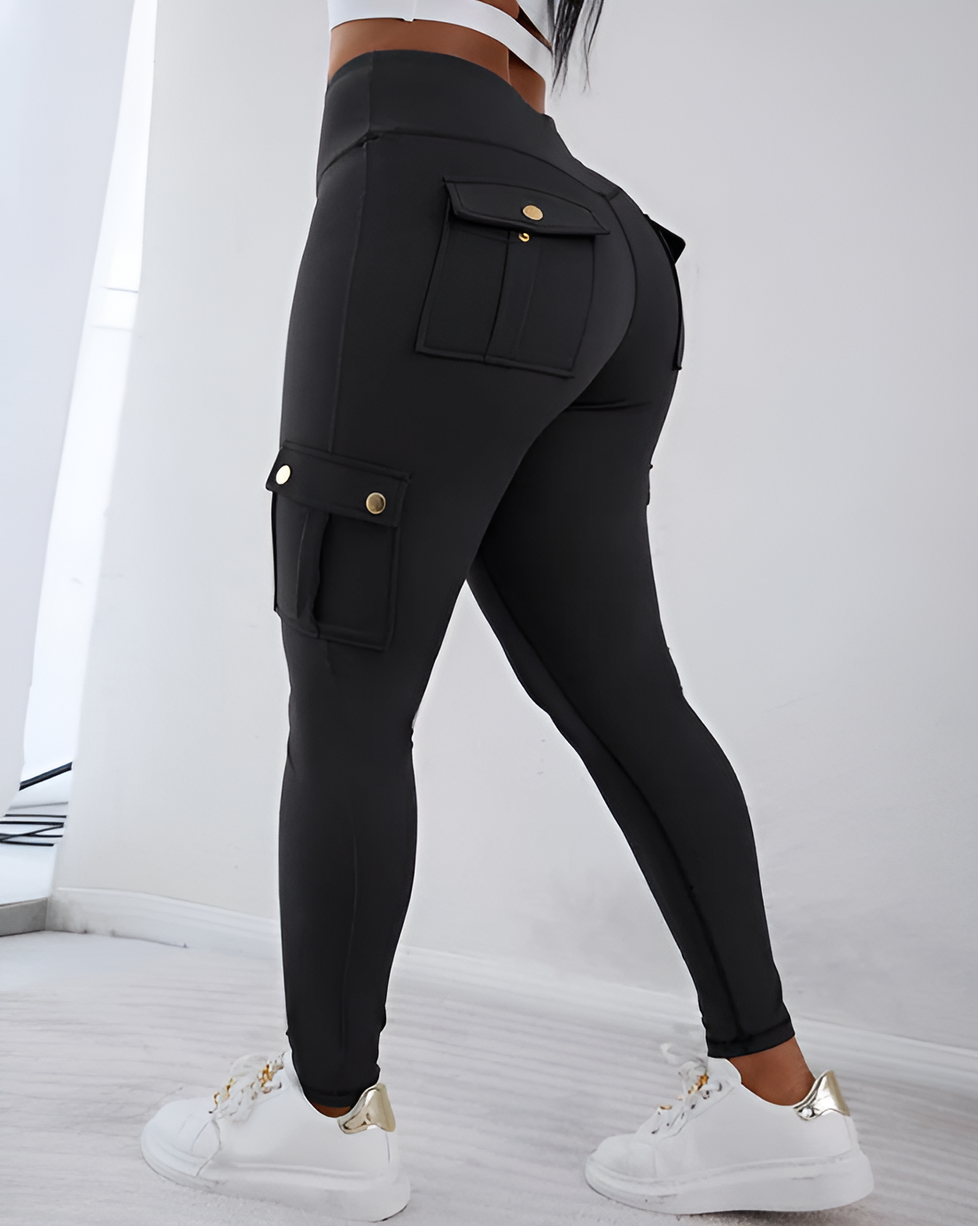 SORT (NÆSTEN UDSOLGT) / 2XL